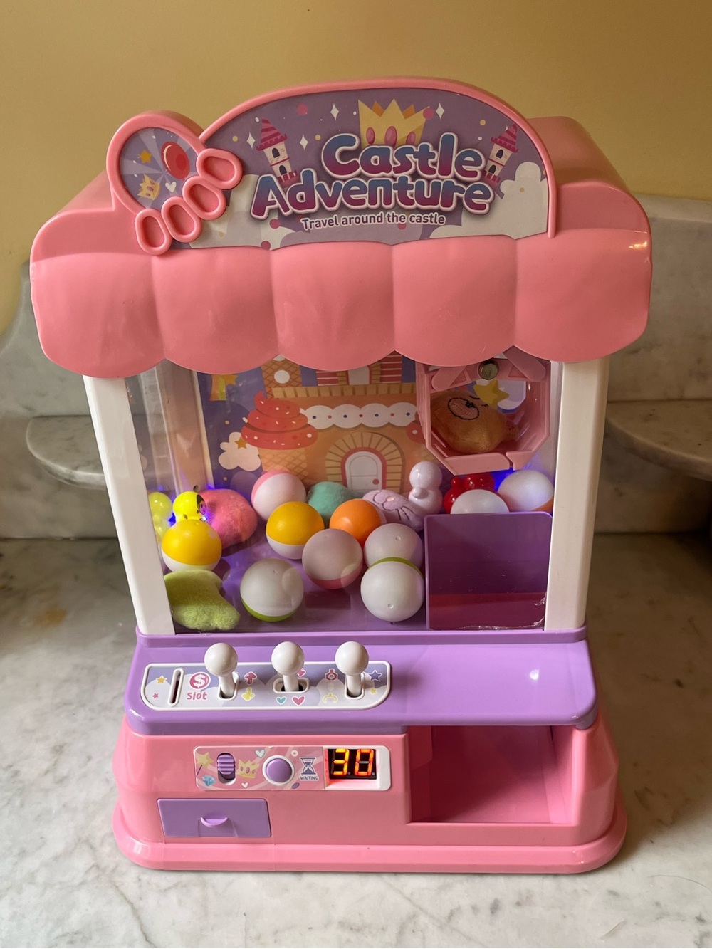 Mini Claw Machine Game - Picture 10 of 11